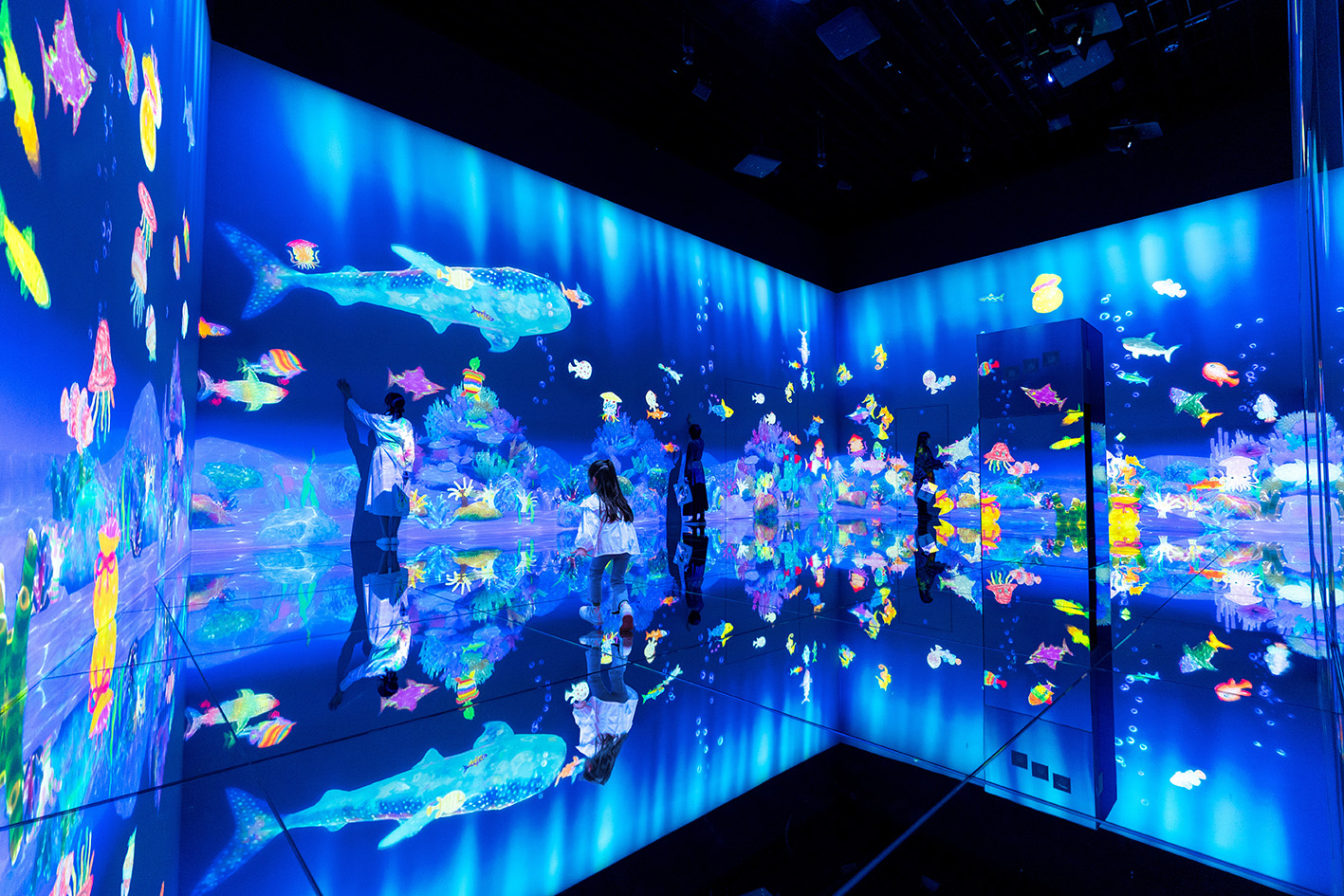Teamlab Net Room teamLab Borderless in Tokyo Unveiled in its Entirety. Opening February ...